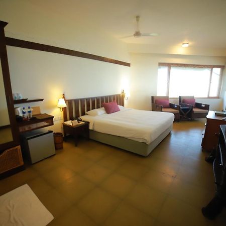 קניאקומרי Annai Celestial Resorts מראה חיצוני תמונה