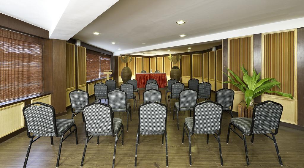 קניאקומרי Annai Celestial Resorts מראה חיצוני תמונה