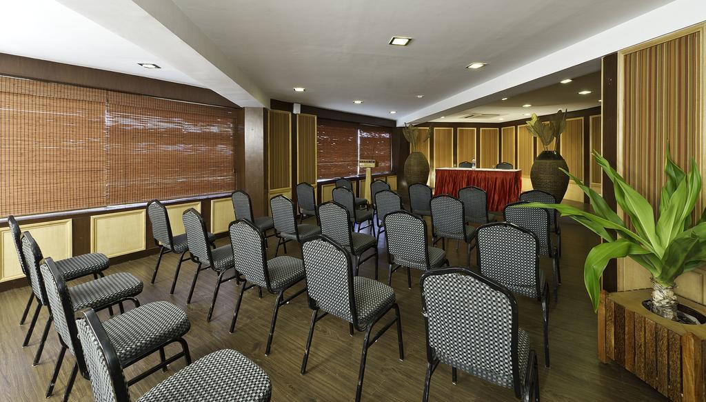קניאקומרי Annai Celestial Resorts מראה חיצוני תמונה