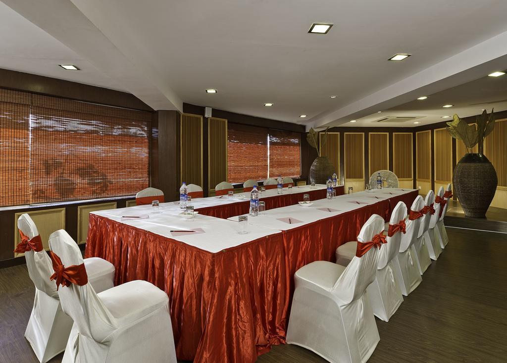 קניאקומרי Annai Celestial Resorts מראה חיצוני תמונה