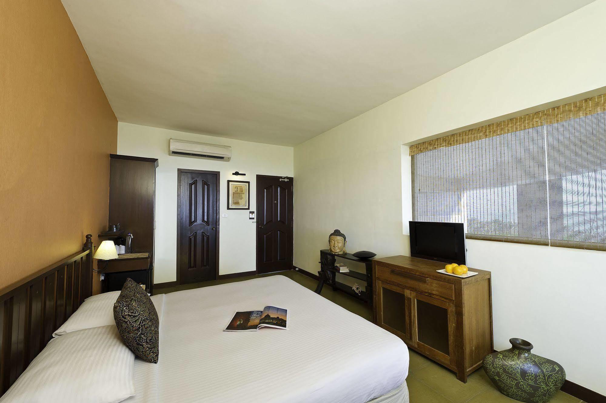 קניאקומרי Annai Celestial Resorts מראה חיצוני תמונה