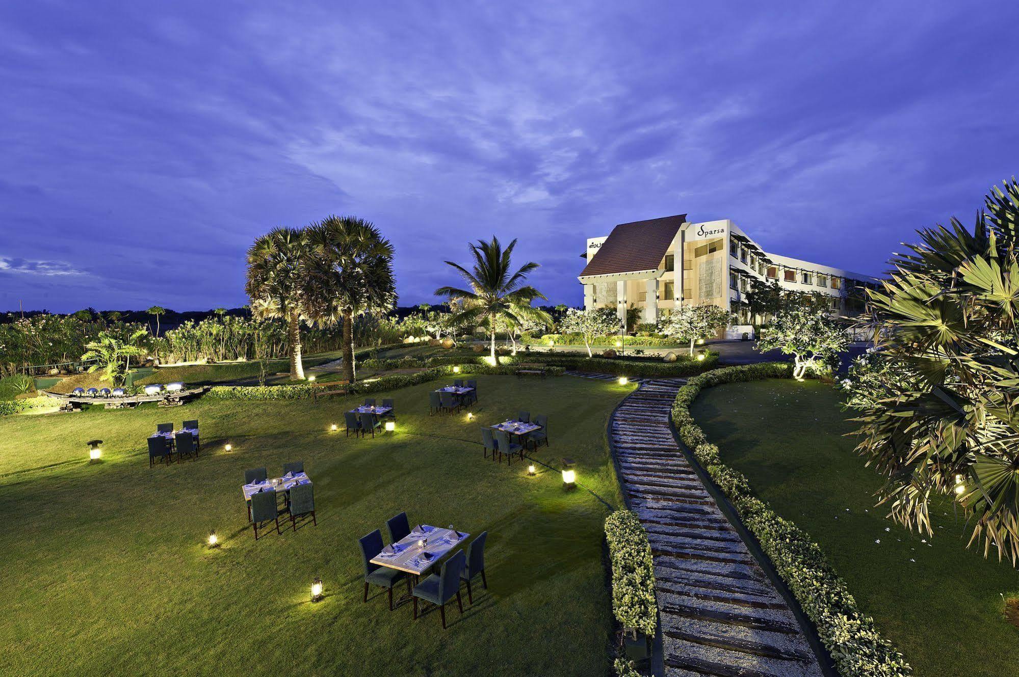 קניאקומרי Annai Celestial Resorts מראה חיצוני תמונה